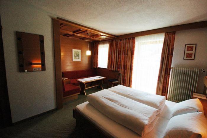 Tanneck Garni Apartamento Berwang Quarto foto