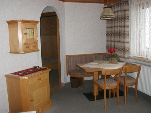 Tanneck Garni Apartamento Berwang Quarto foto